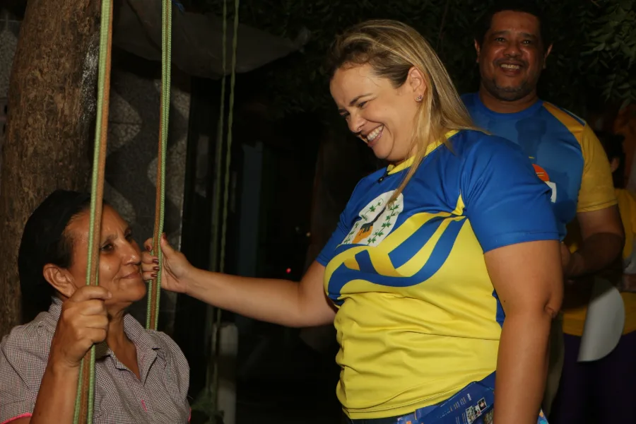Registro 2 da caminhada de Paulinha Braga nas ruas e comunidades de Itapipoca