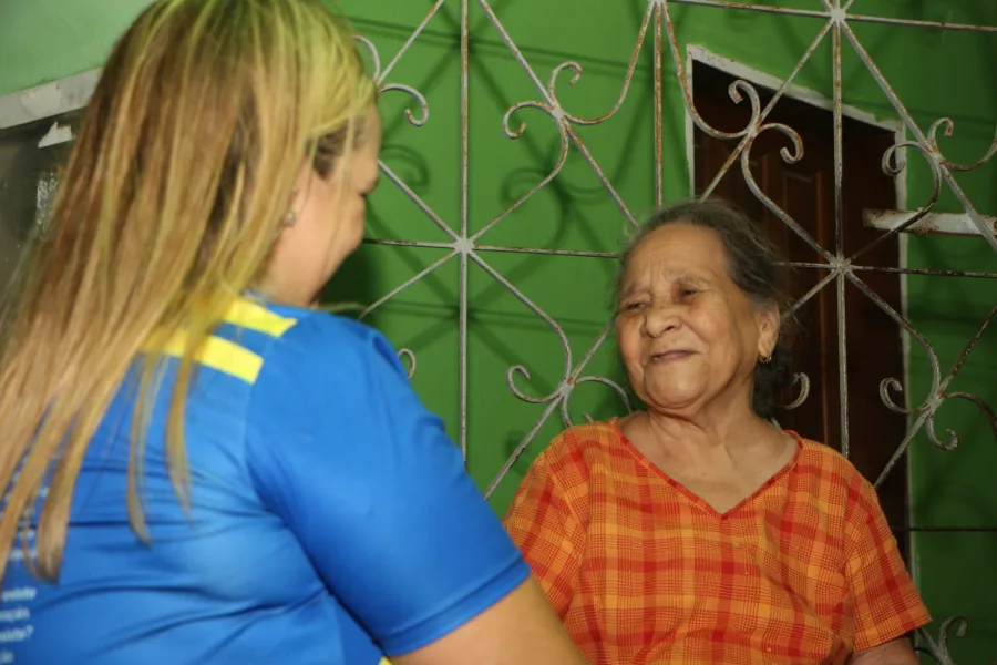 Registro 4 da caminhada de Paulinha Braga nas ruas e comunidades de Itapipoca
