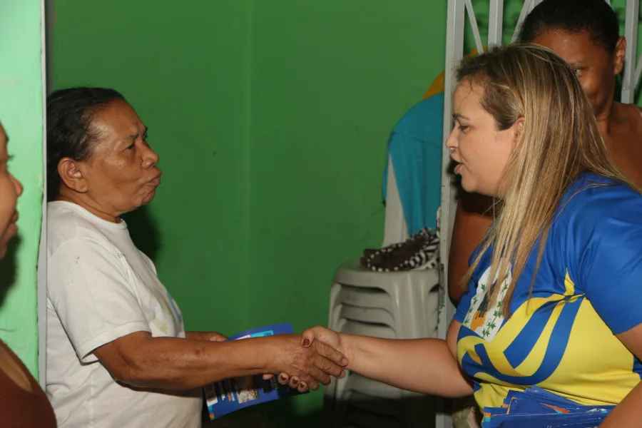 Registro 10 da caminhada de Paulinha Braga nas ruas e comunidades de Itapipoca